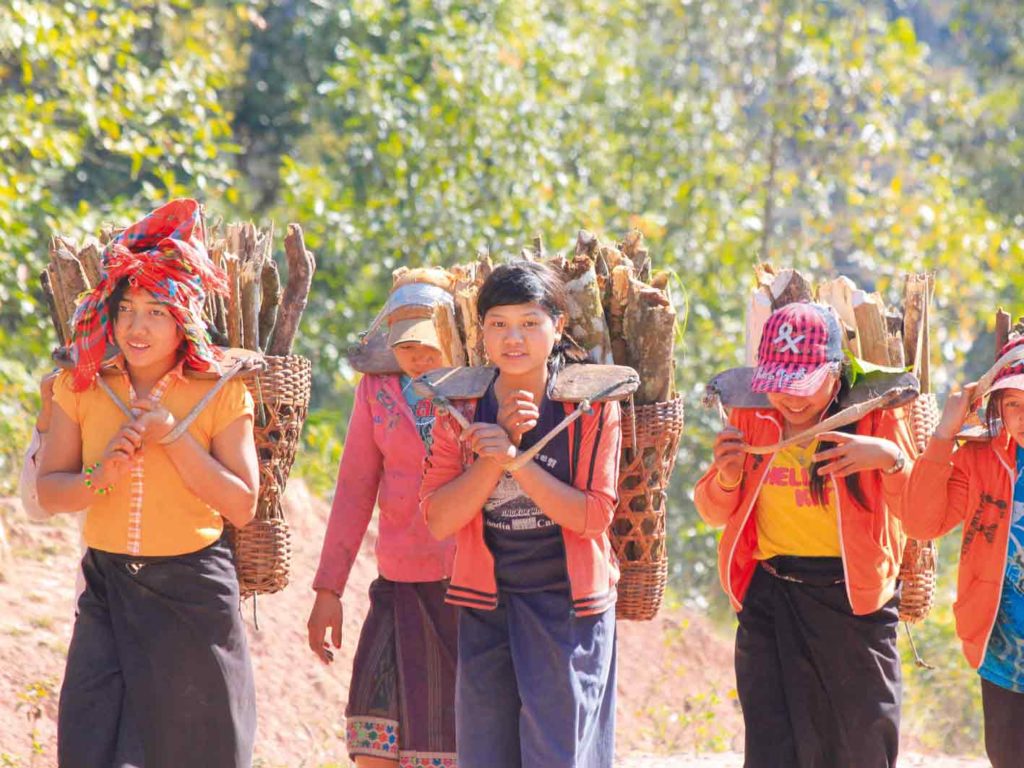 Stammesangehörige im Hochland von Laos