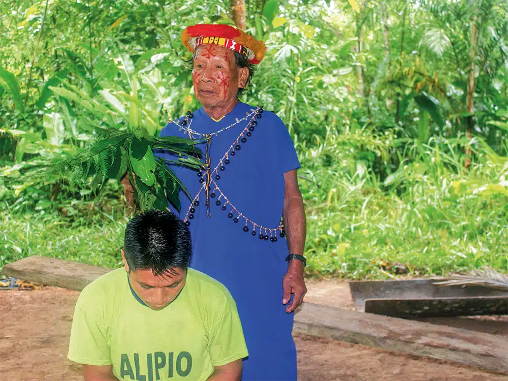 ecuador-urwald-schaman