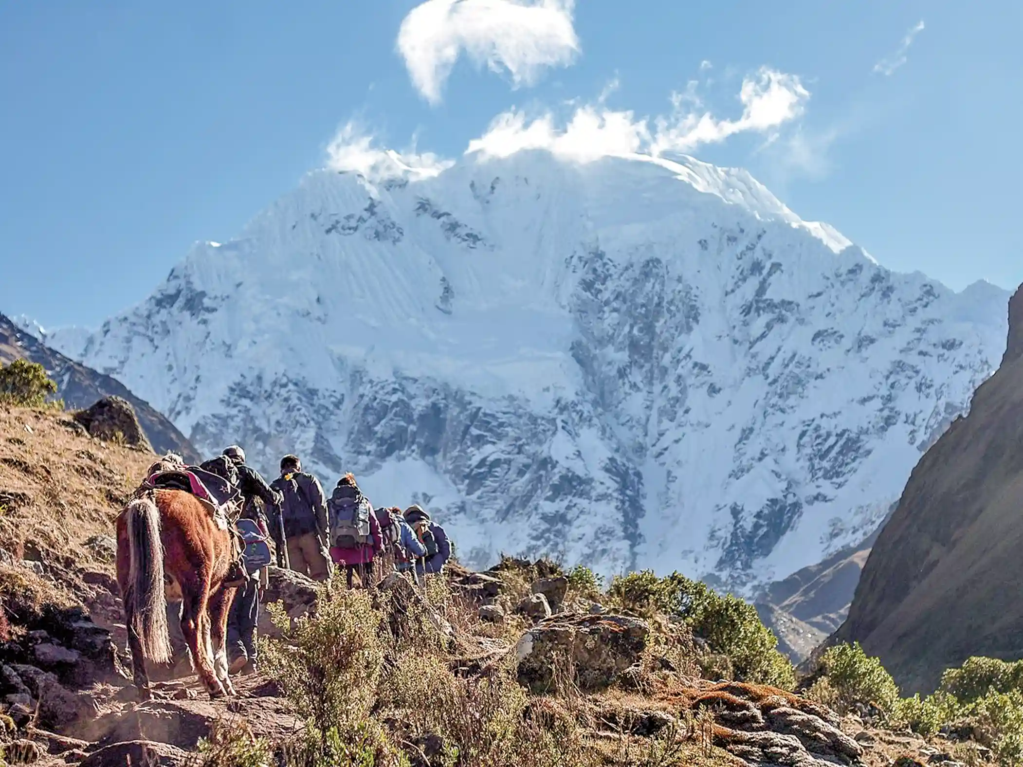 peru-trekkinperu-trekking-salkantay-trek-wanderer-landschaft-bergwelt